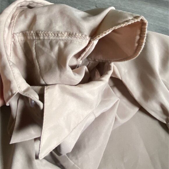 VTG Lauren Lee Light Weight Pleated Front Blouse W/ Shoulder Pads-Beige-Size 16- - Picture 8 of 8